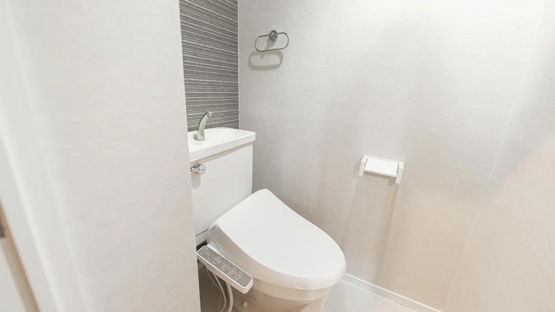 Z7全新装修套房3室2厅 新宿2站4分钟,Max 8P-Spacious,3Rooms Near Shinjuku Tokyo 0*,