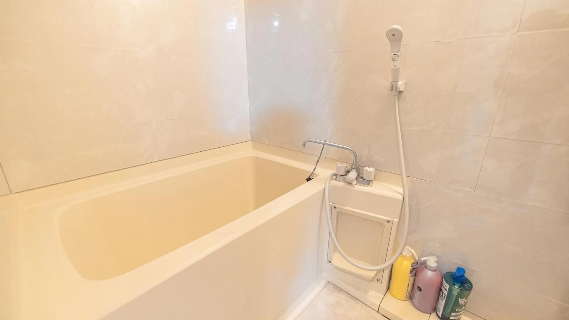 Z7全新装修套房3室2厅 新宿2站4分钟,Max 8P-Spacious,3Rooms Near Shinjuku Tokyo Apartment