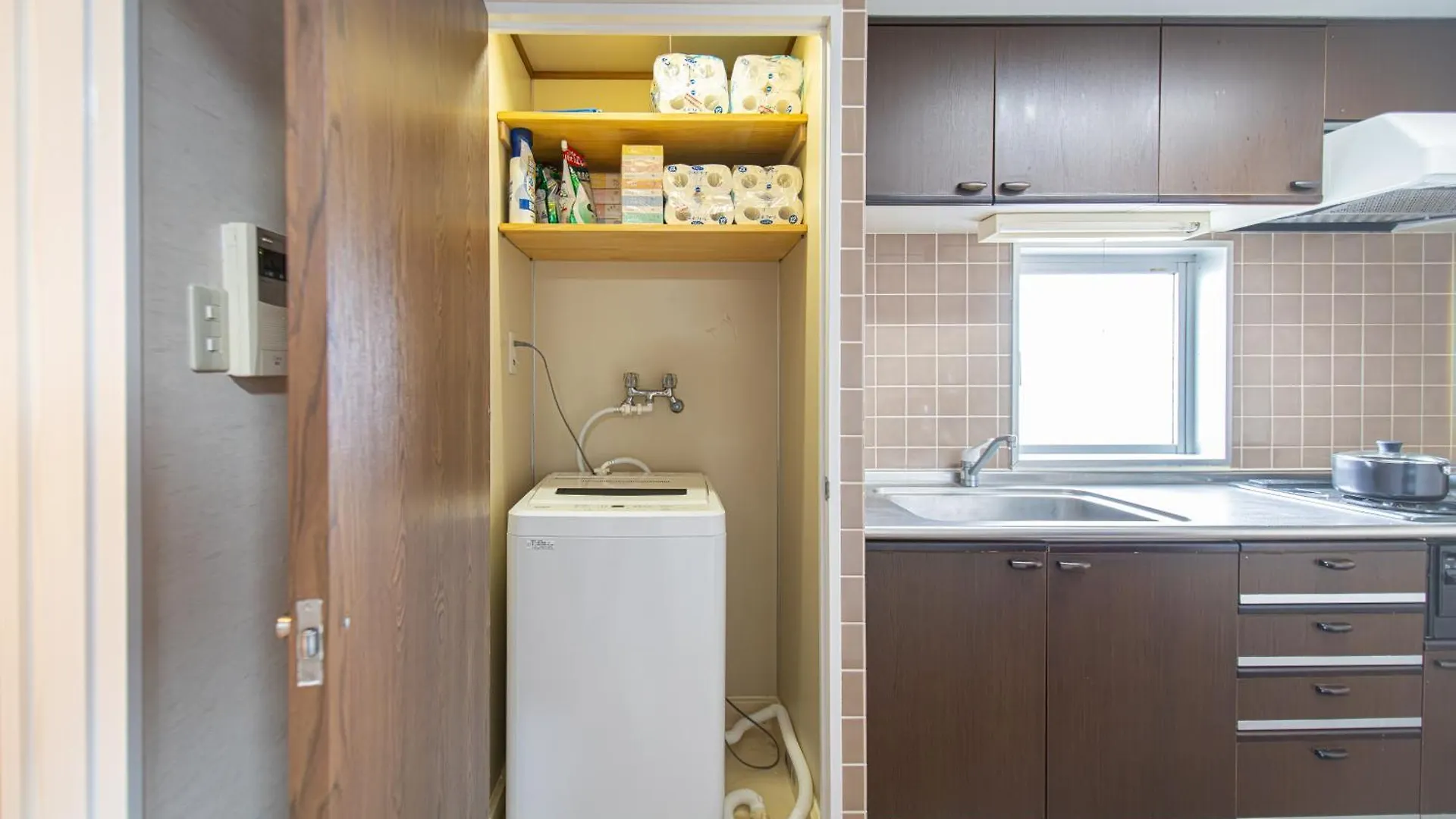 Z7全新装修套房3室2厅 新宿2站4分钟,Max 8P-Spacious,3Rooms Near Shinjuku Tokyo